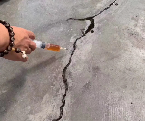 额济纳混凝土裂缝修补技术详解​